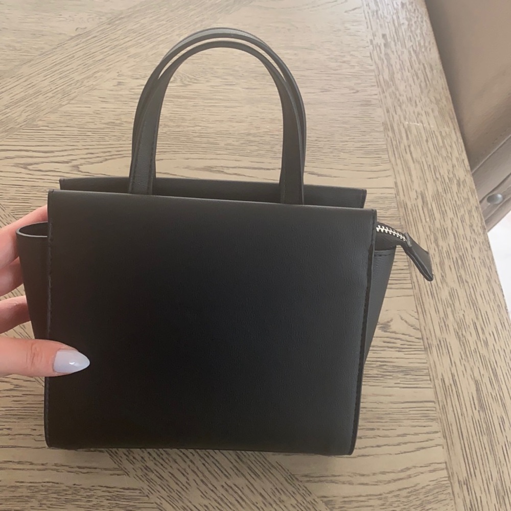 Small black handbag forever21